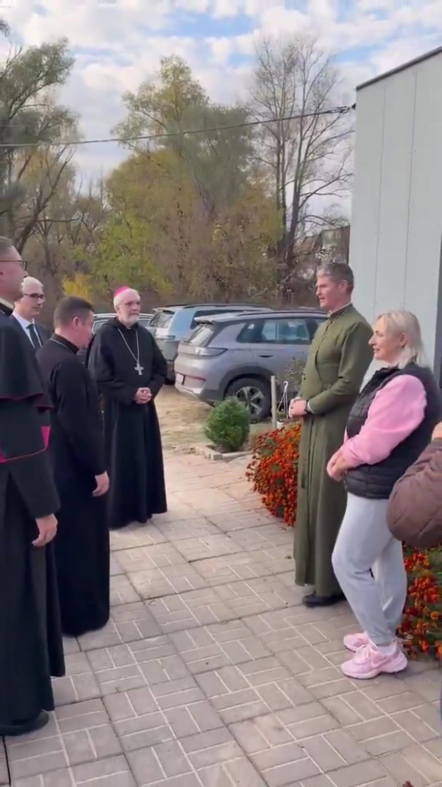 L'elemosiniere del Papa in Ucraina: rifugi, mense e un canto di speranza a Kyiv